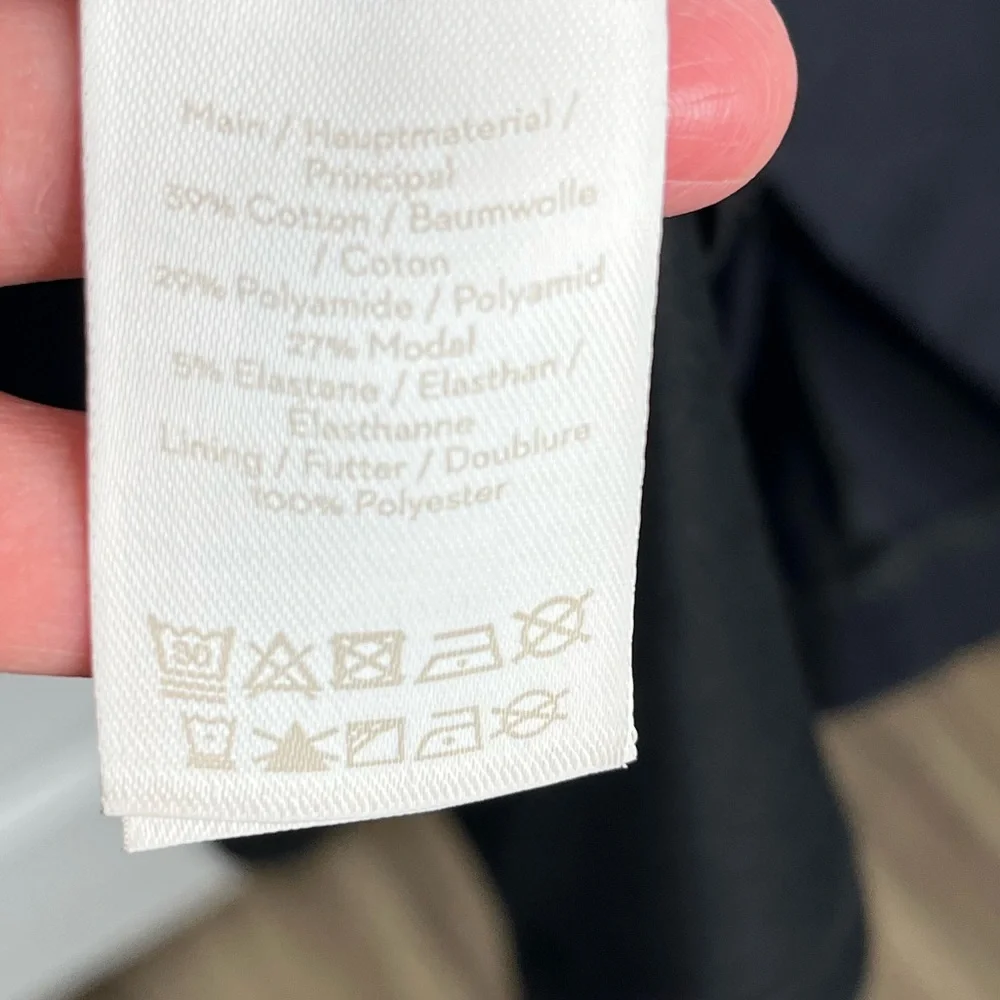 Boden Emily Ponte Midi Dress Black and White
Scoop Neck Size 14L NWT - Picture 7 of 11